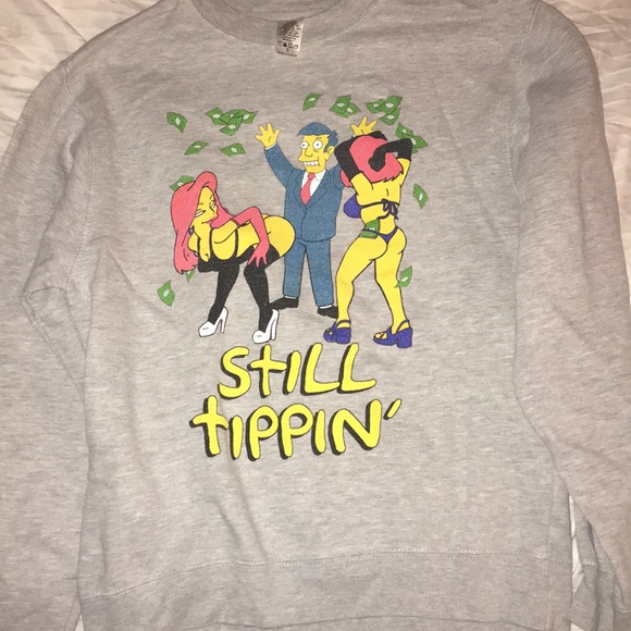 Tops - Simpson’s crewneck